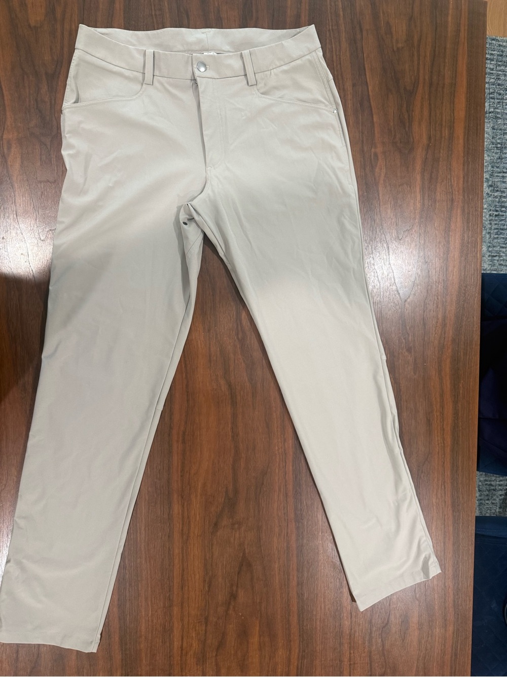Men's Lululemon Lightweight Beige Slim Fit Pants Sz. 36x33